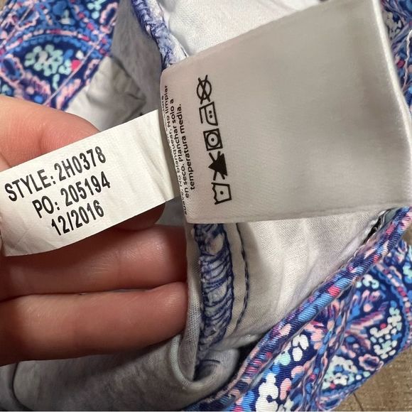 Vineyard Vines Shorts Womens Size 2 Colorful Sand Dollar Print 5” Inseam - Picture 7 of 11